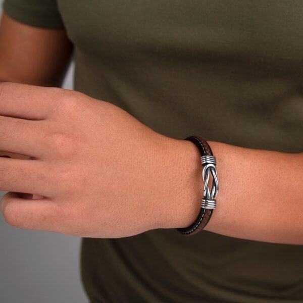 Pulsera Infinito Magnum Piel Negra y Marrón Acero 316 L - Imagen 2